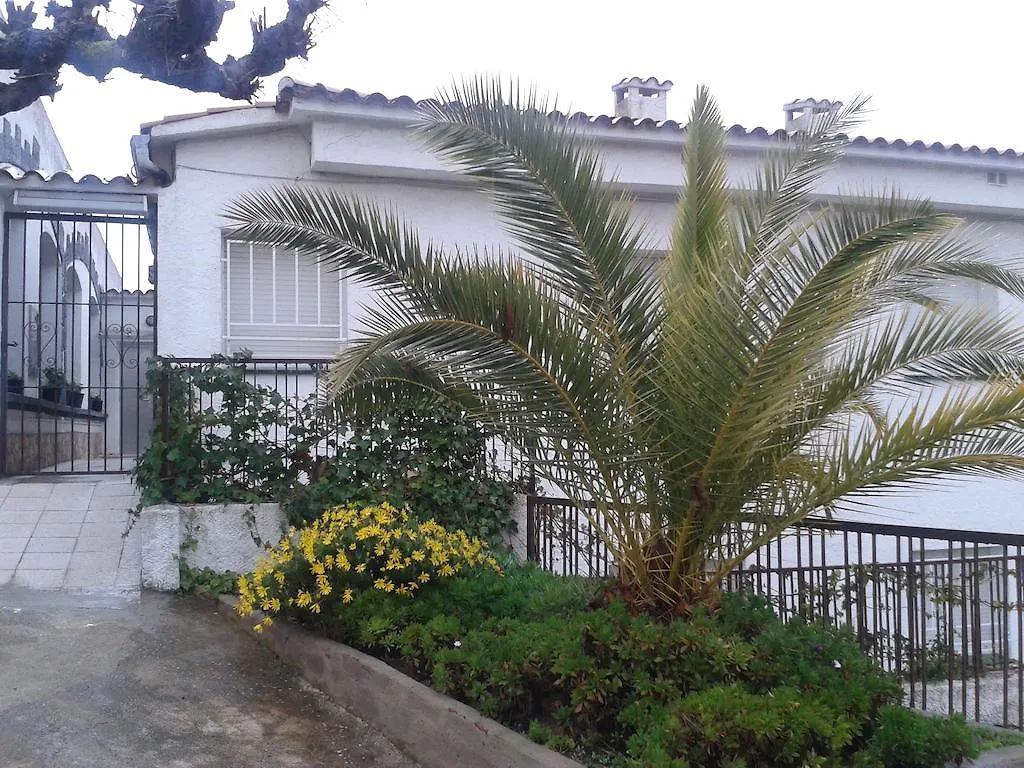 Guest house Hostal Los Pinares Lloret de Mar